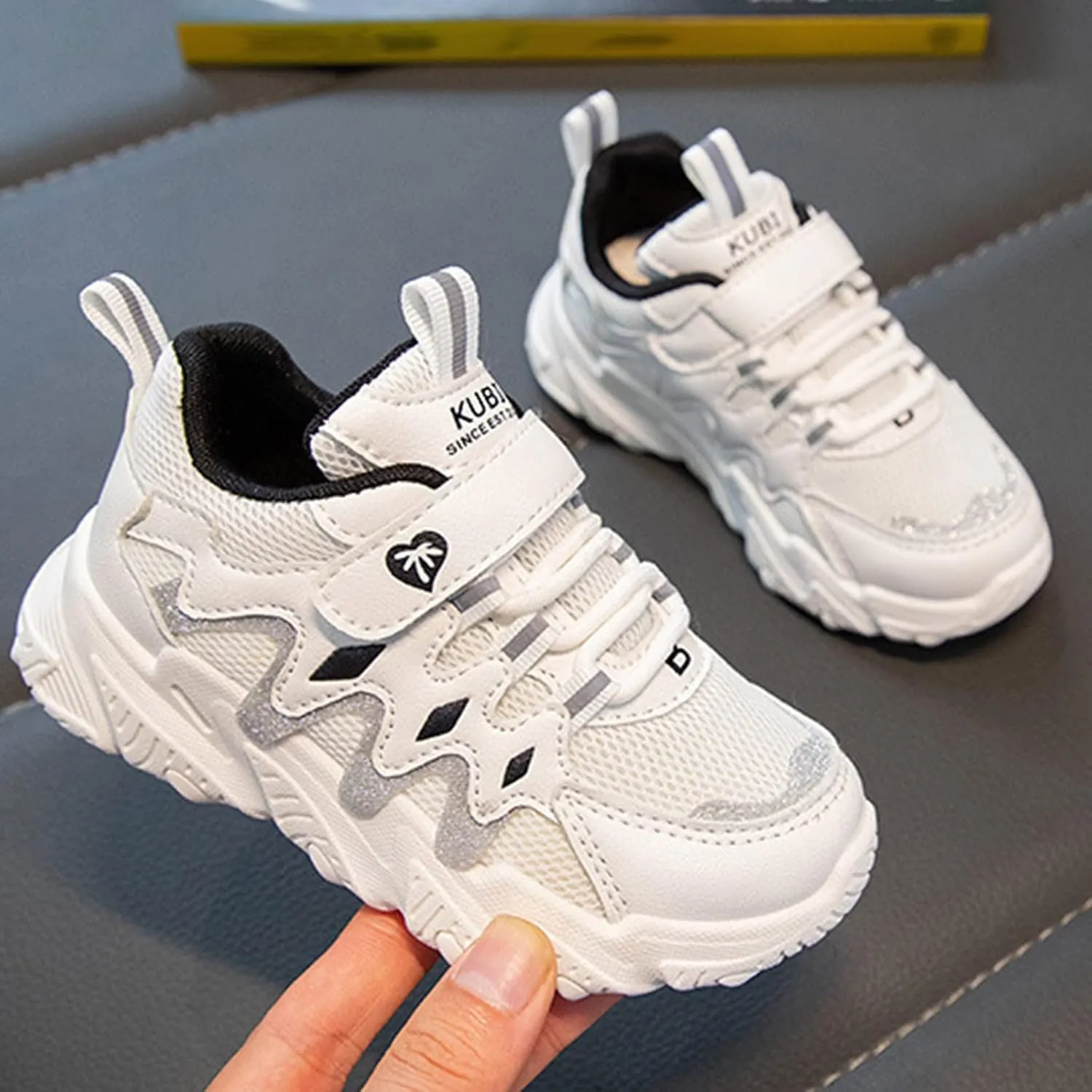 Boys Girls Lightweight Sneakers Kids Mesh Breathable Tennis Sports Shoes Non Slip Lace-up for Running/Walking
