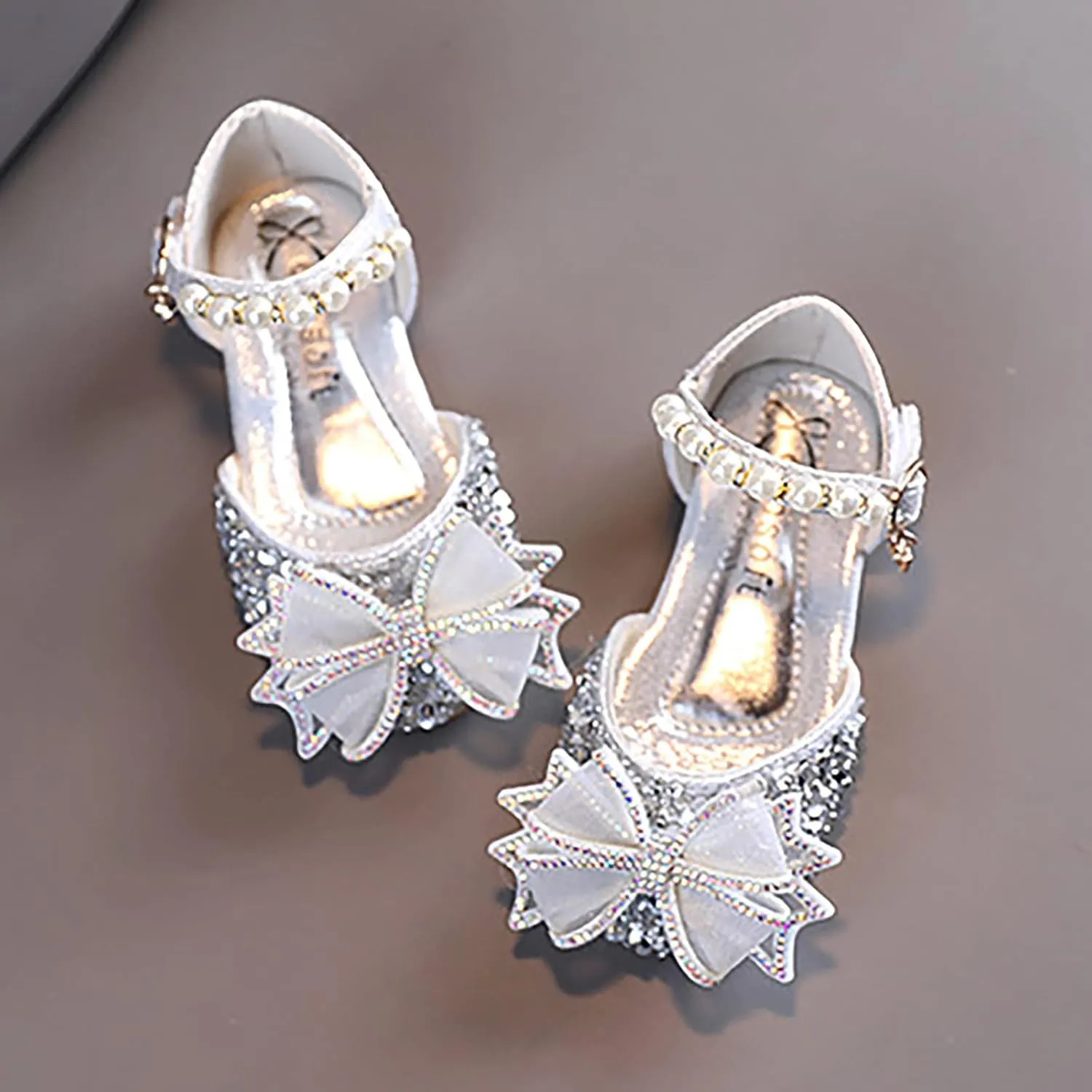 Fashion Spring and Summer Girls Sandals Dress Performance Dance Shoes Flat Bottom Light Mesh Bow Sequin Kid Water Shoes (Silver, 2-2.5 Years Toddler)
