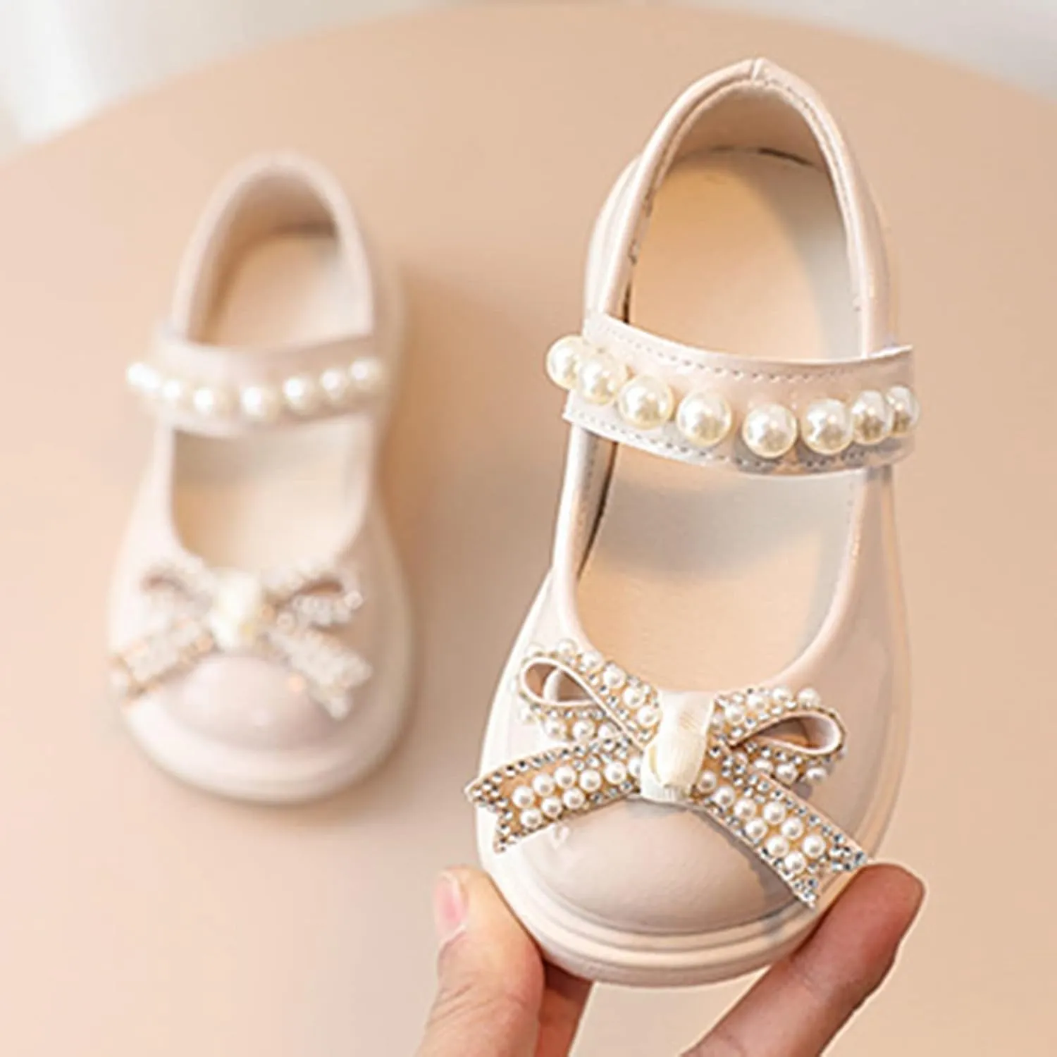Girls Sandals Children Shoes Pearl Bow Tie Hook Loop Princess Shoes Dance Shoes Kids Heels (Beige, 5.5 Years)