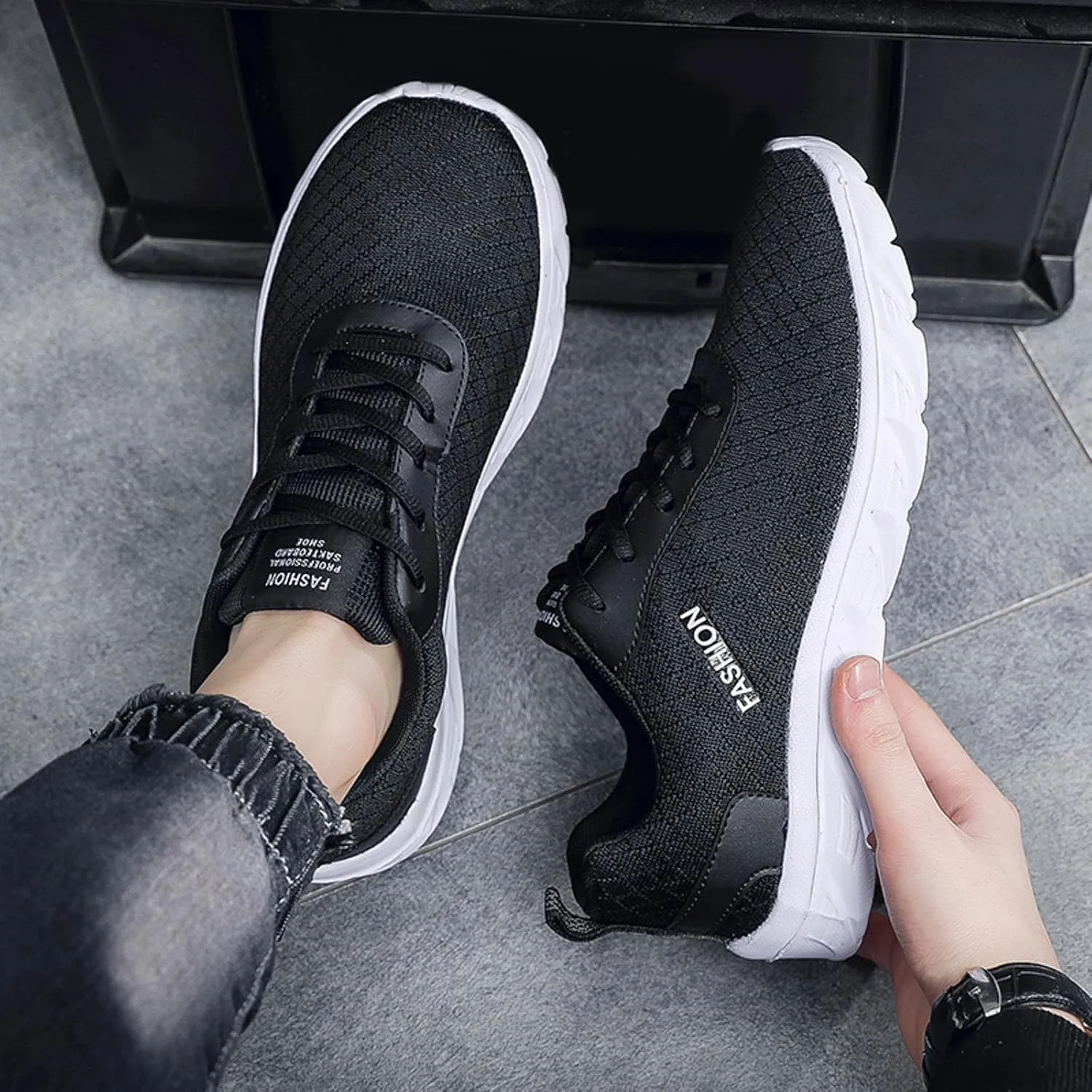 Mens Loafers & Slip-Ons Men Sports Shoes Fashionable New Pattern Solid Color Simple Mesh Breathable Comfortable