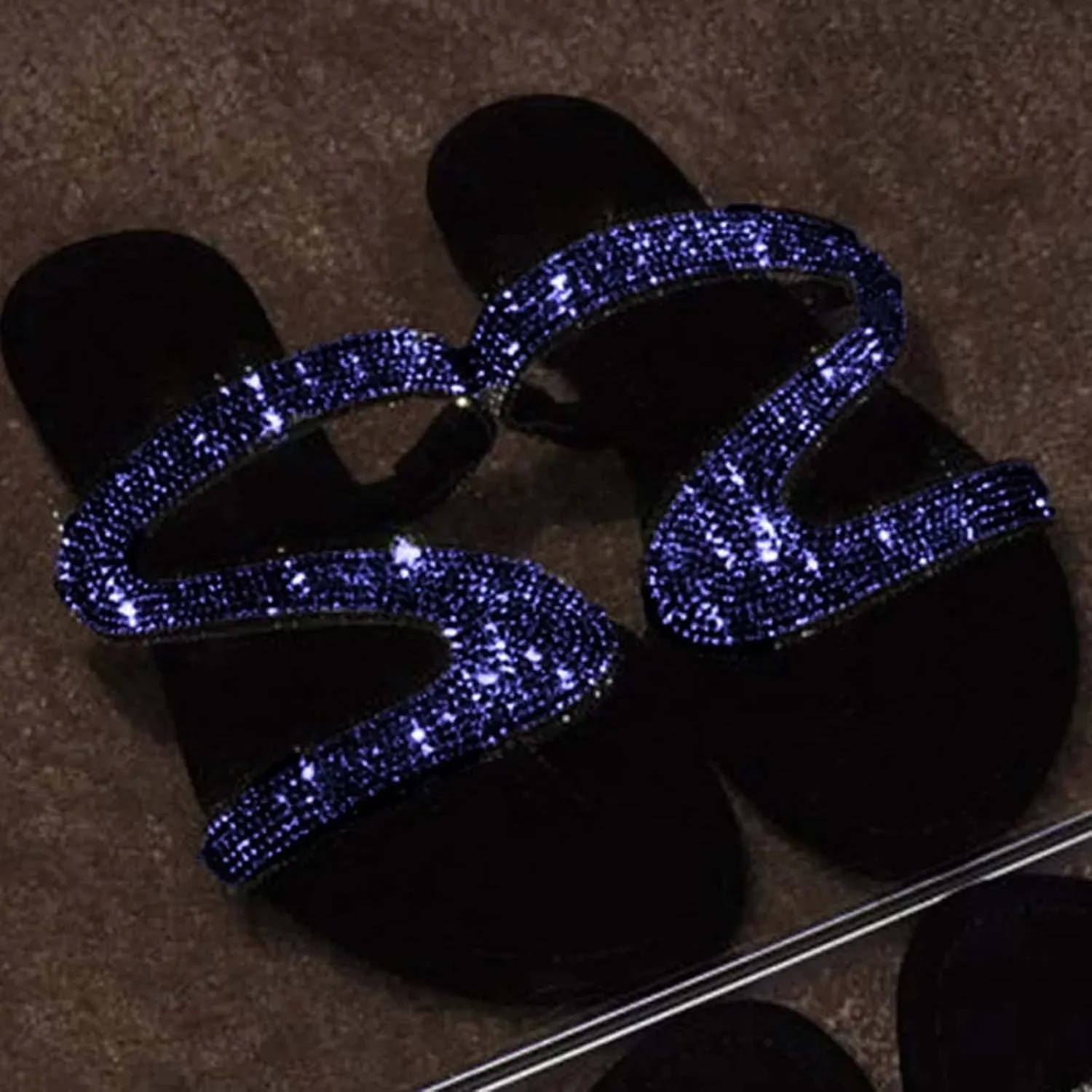 oiangi Sparkly Rhinestones Sandals for Women Summer Casual Z-Straps Clip Toe Flip Flops Slip On Flats Slipper Lightweight Comfy Ladies Shoes Sandalias