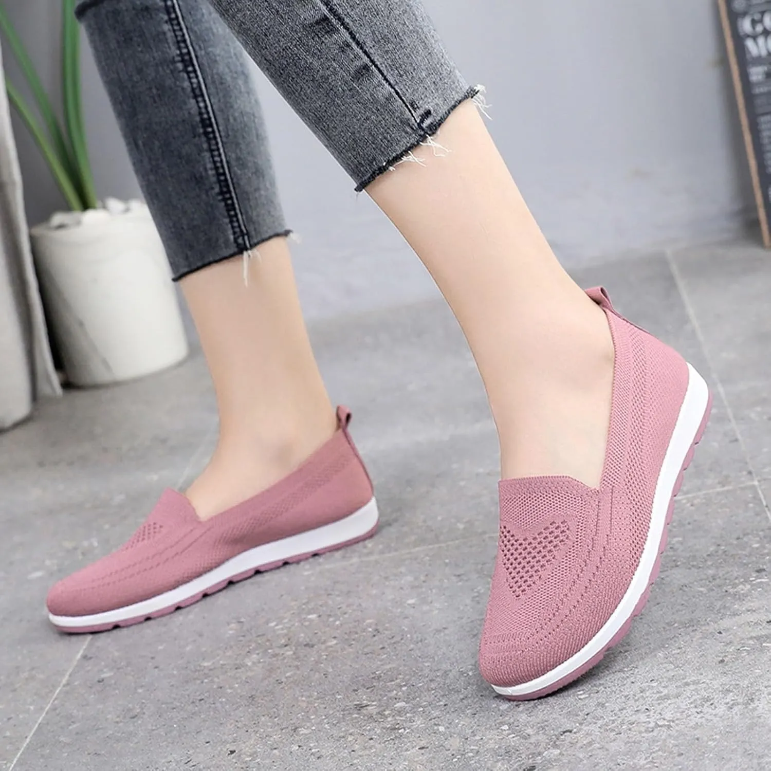 Plantar Fasciitis Shoes Women Slip Ons Slip On Walking Shoes for Women Wide Gym Shoes Women Weightlifting and Running Womens Running Shoes Women's Slip Resistant Work Shoes in Black