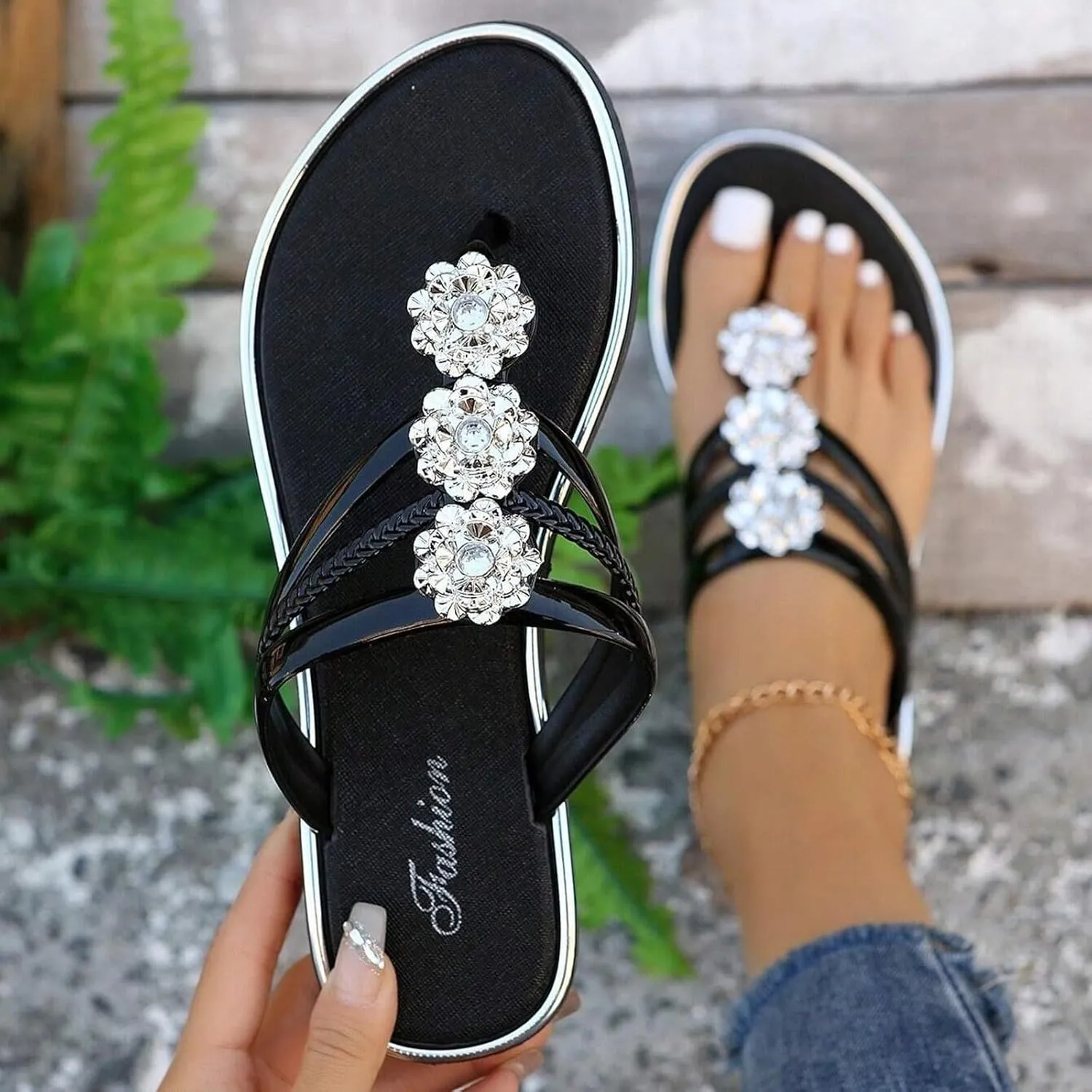 Rhinestone Flip Flops for Women Flat Flip Flops Slippers Fashion Rose Open Toe Sandals Comfortable Non-Slip Flats Bohemian Beach Sandal Comfort Clip Toe Slides