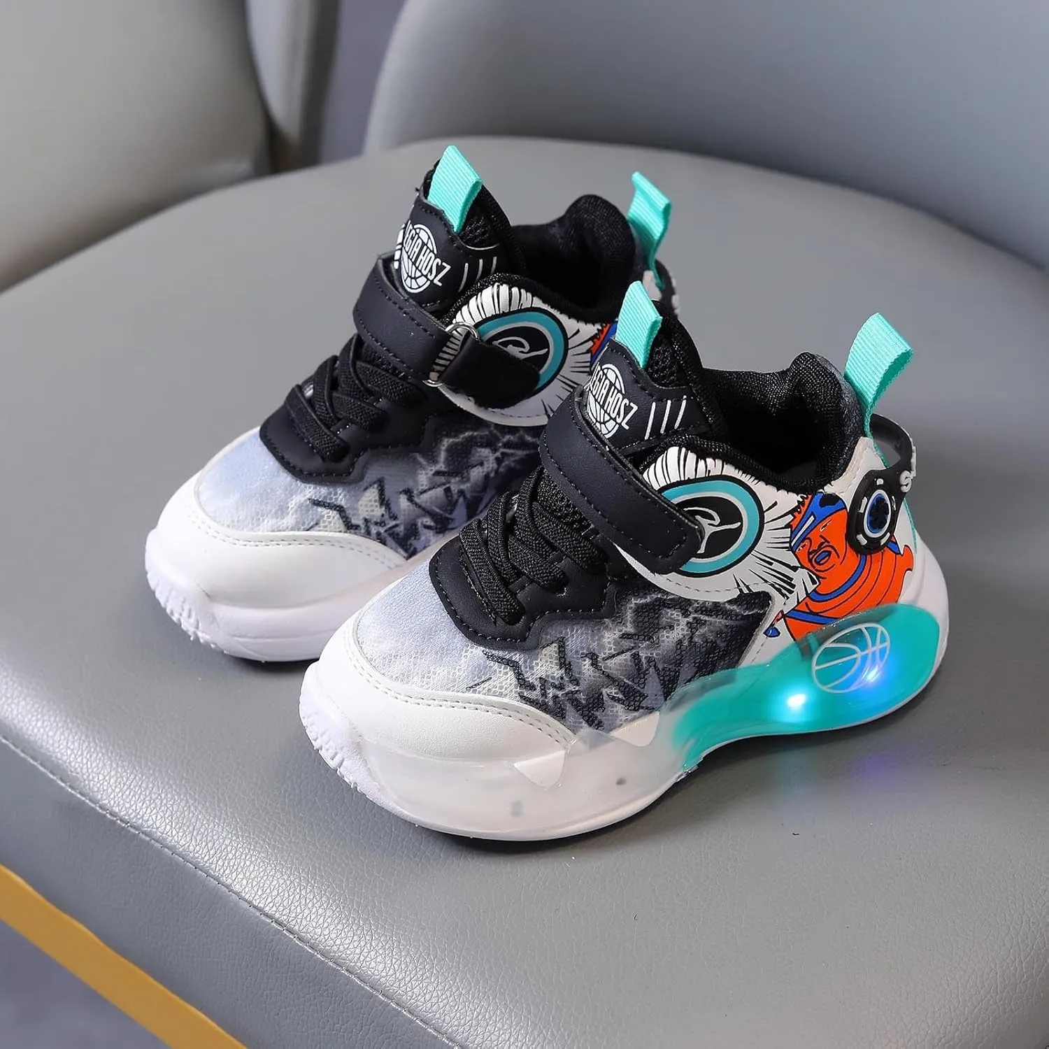 Sneakers for Girls Luminous Breathable Light Up Shoes for Kids Hook and Loop Flashing Comfortable Running Walking Shoes